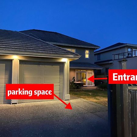 Lucky Suite, Two-Bedroom Suite With Independent Entrance In Richmond Close To Yvr エクステリア 写真